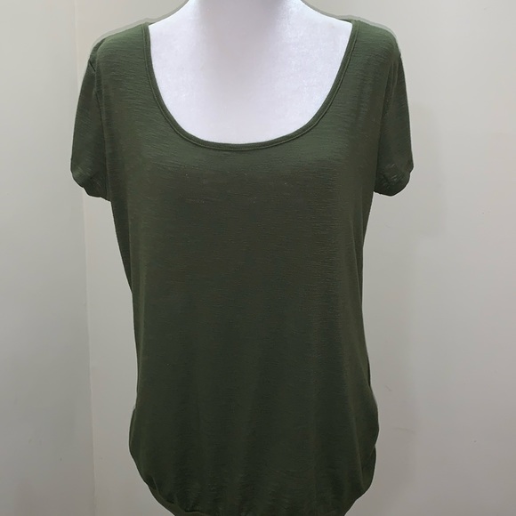 Lace Back Green Top - Picture 3 of 3